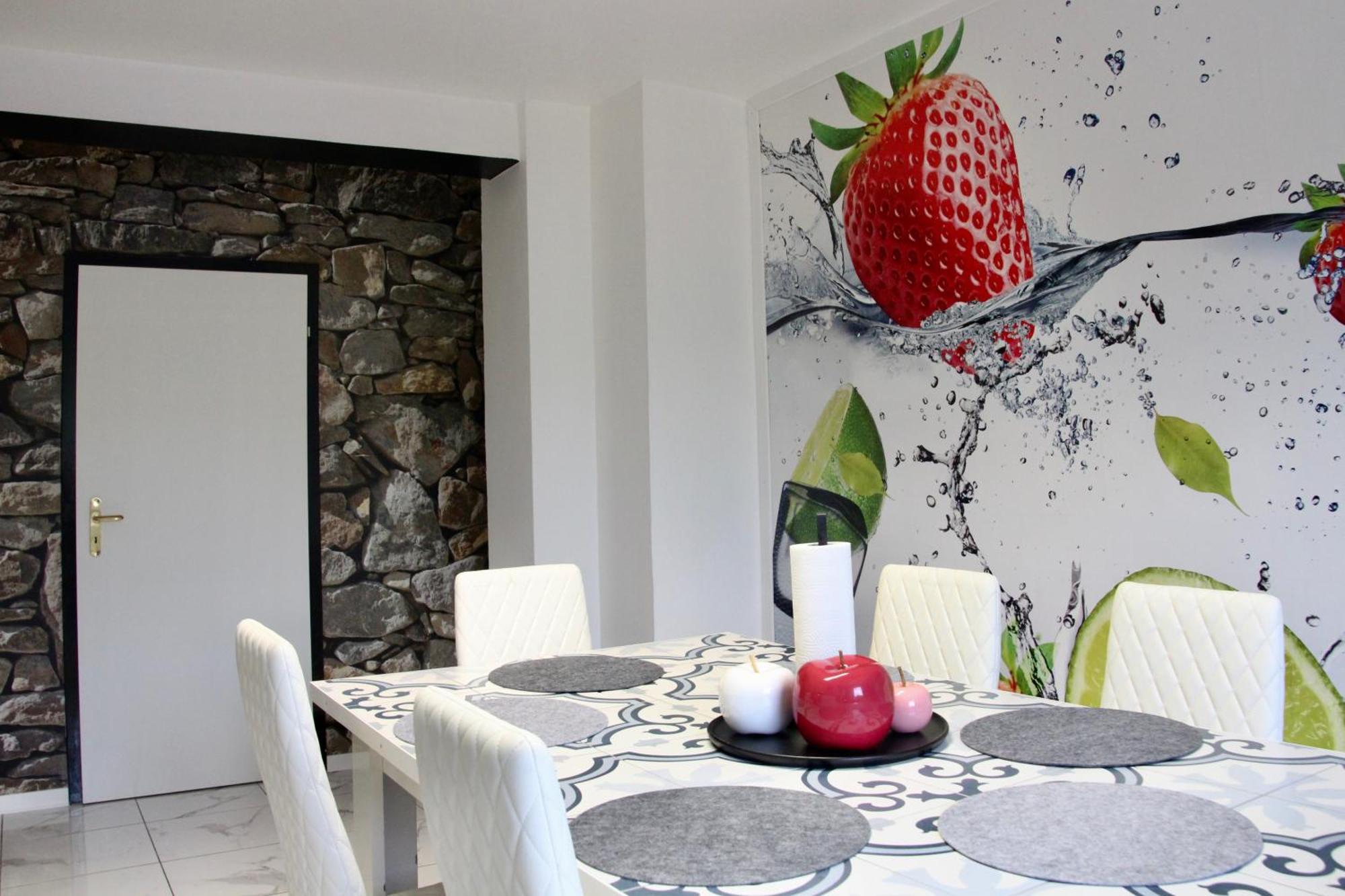 Suite-Apartment-Есен Екстериор снимка