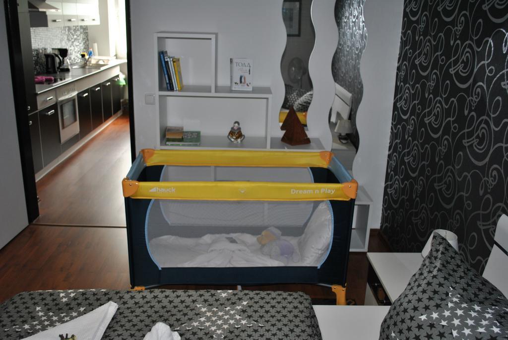 Suite-Apartment-Есен Екстериор снимка