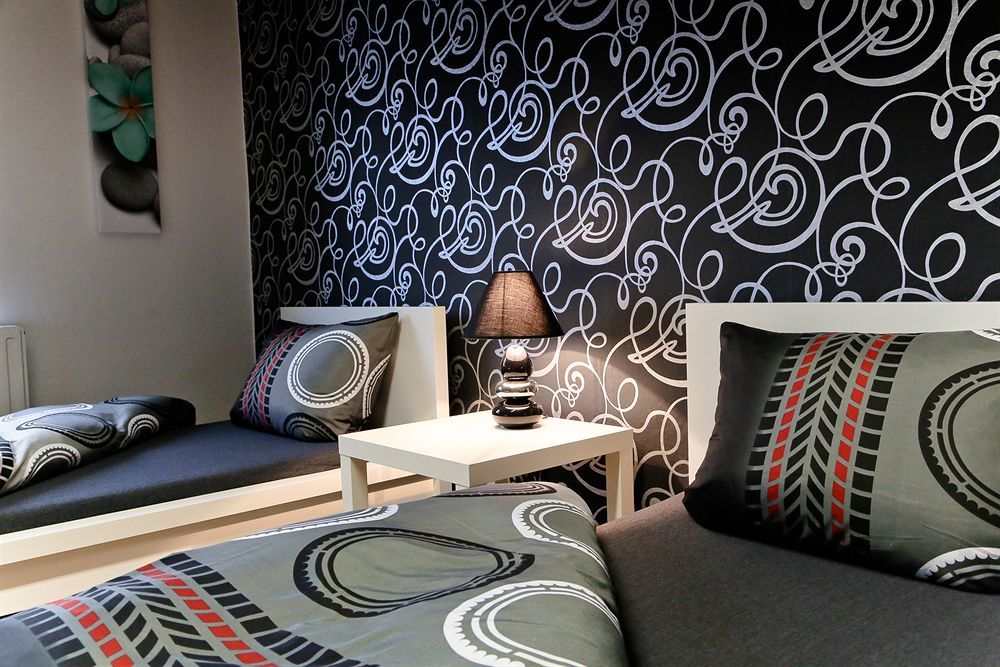 Suite-Apartment-Есен Екстериор снимка