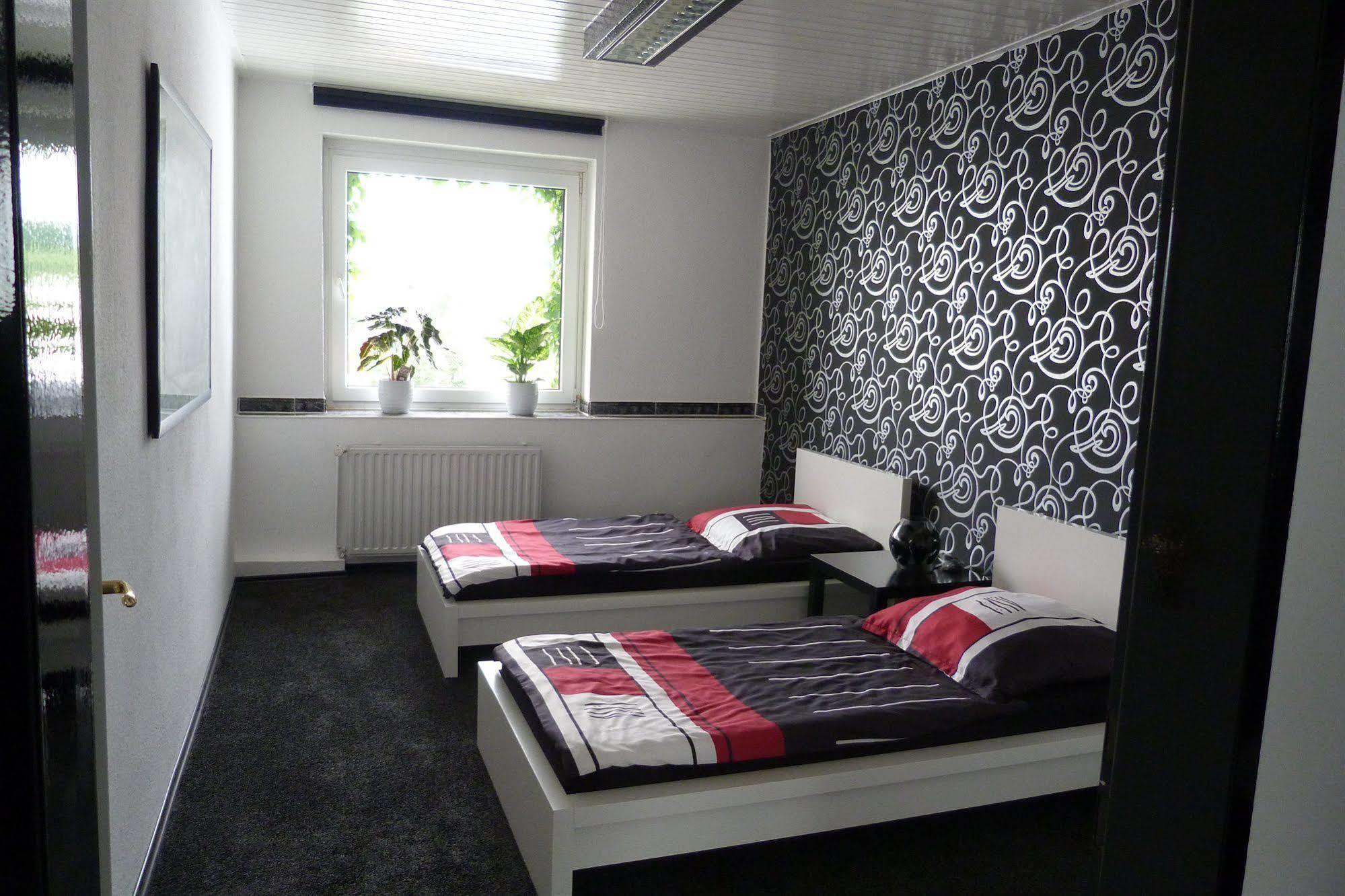 Suite-Apartment-Есен Екстериор снимка